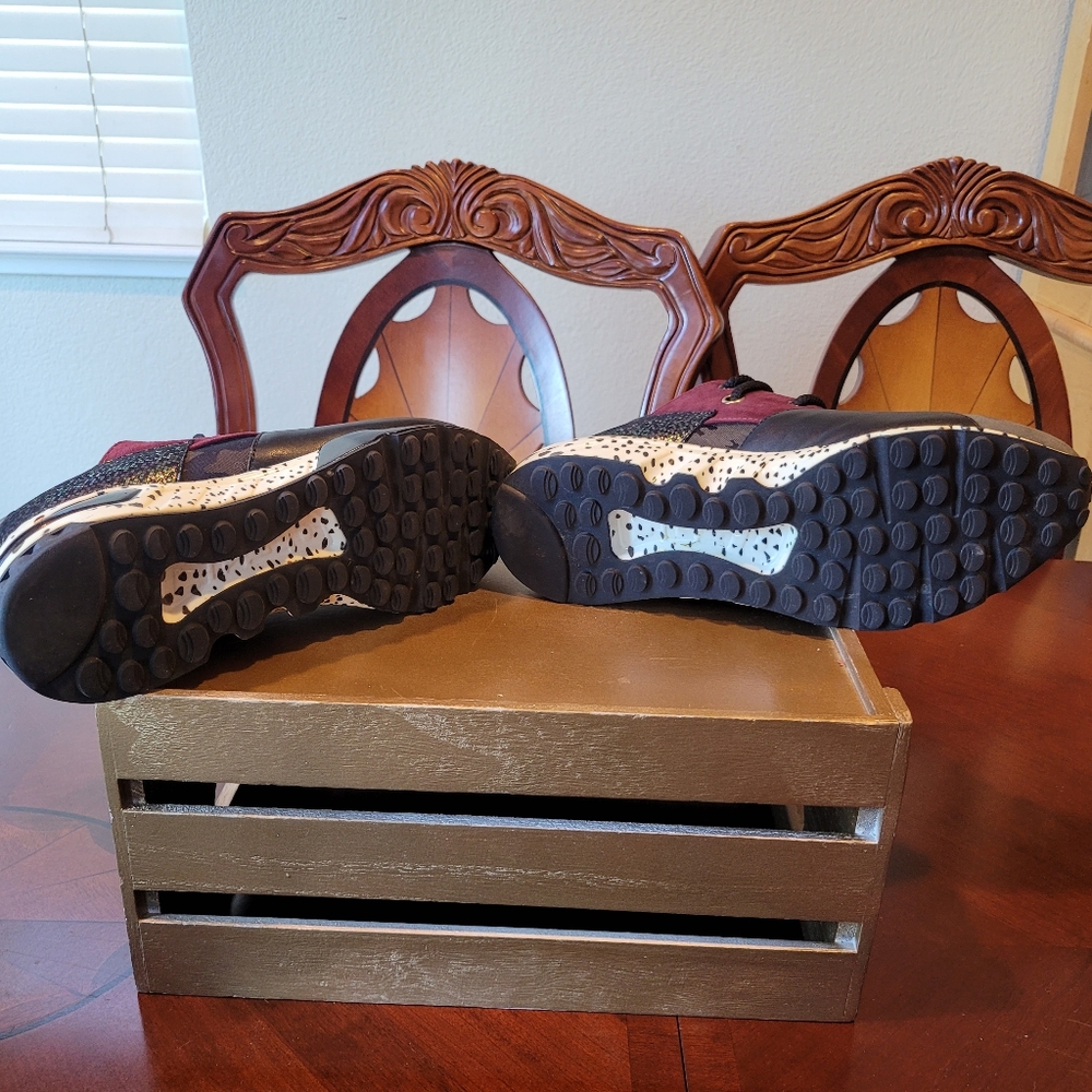 Steve Madden Skeakers (Shoes Only) - Picture 5 of 6